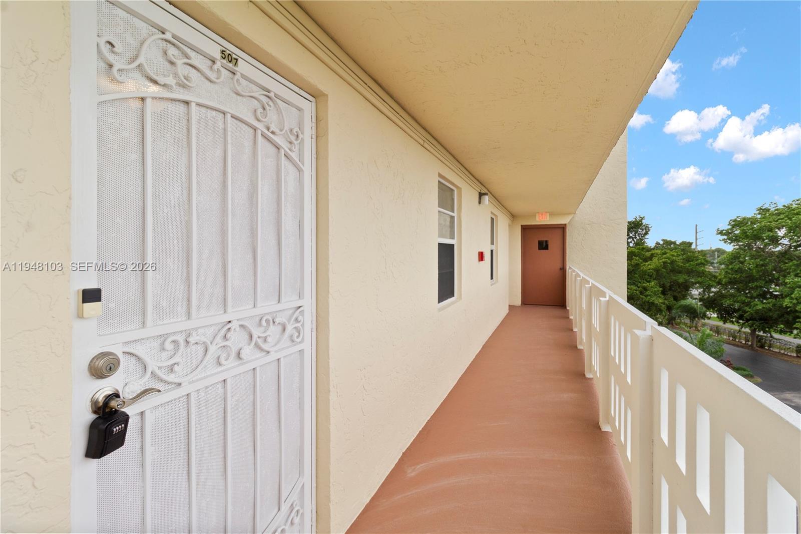 MEADOWBROOK LAKES VIEW CO - Residential