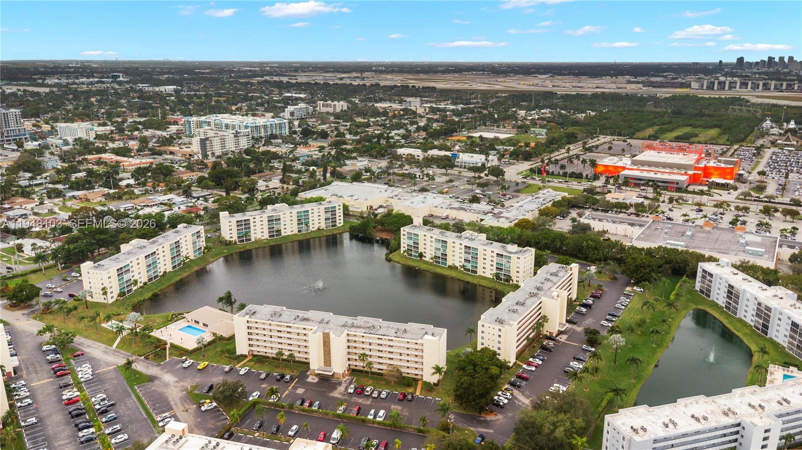 MEADOWBROOK LAKES VIEW CO - Residential