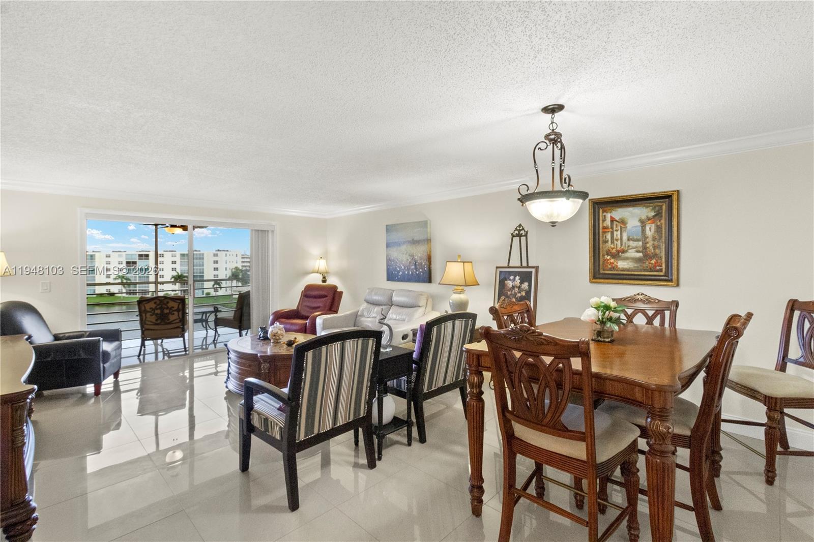 MEADOWBROOK LAKES VIEW CO - Residential