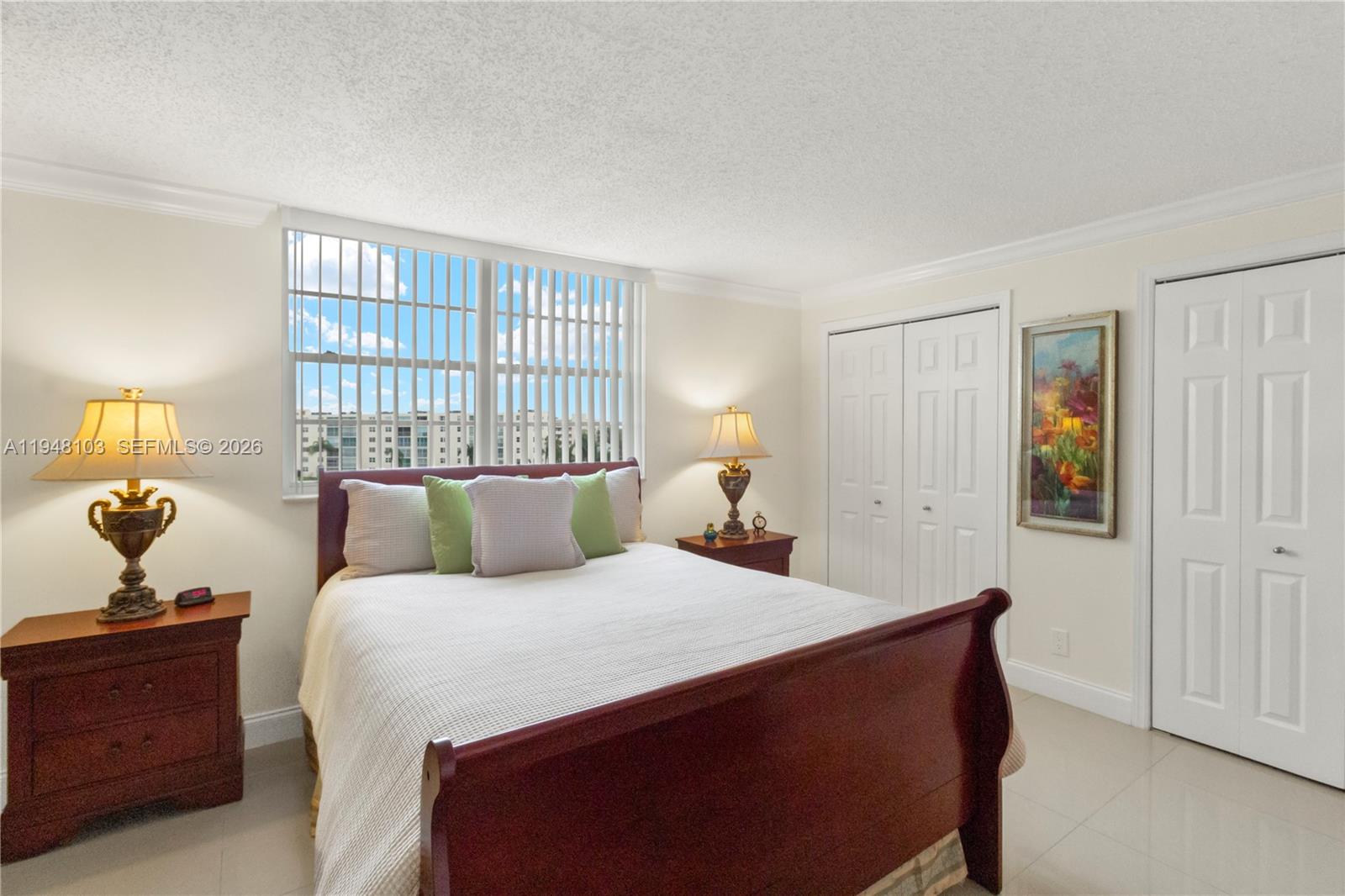 MEADOWBROOK LAKES VIEW CO - Residential