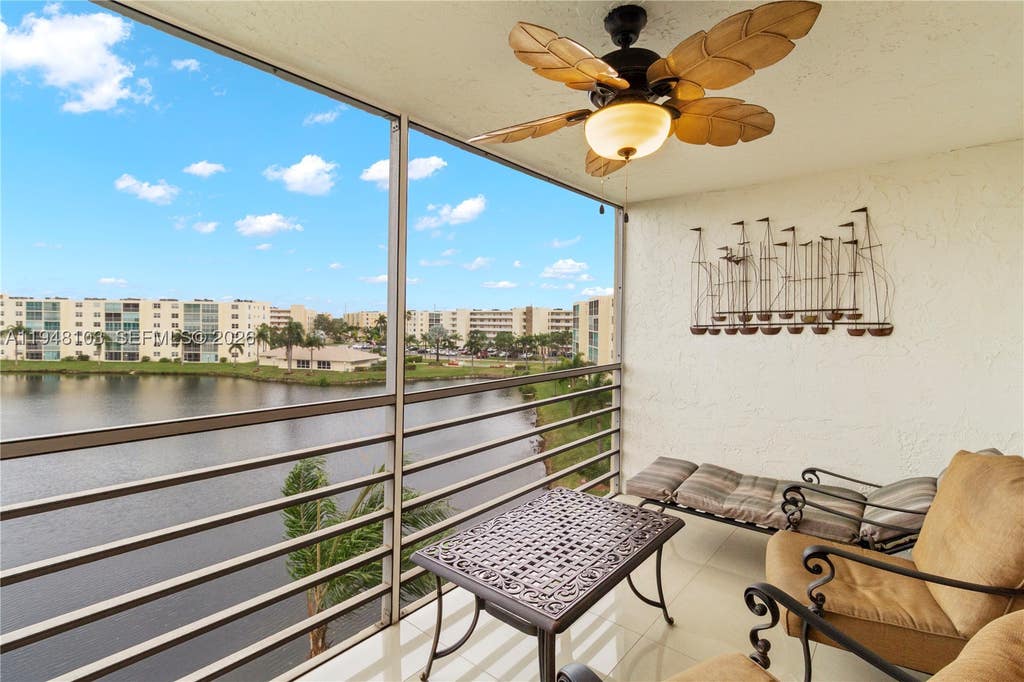 Photo of 101 SE 3rd Ave #507, Dania Beach, FL 33004 (MLS # A11948103)