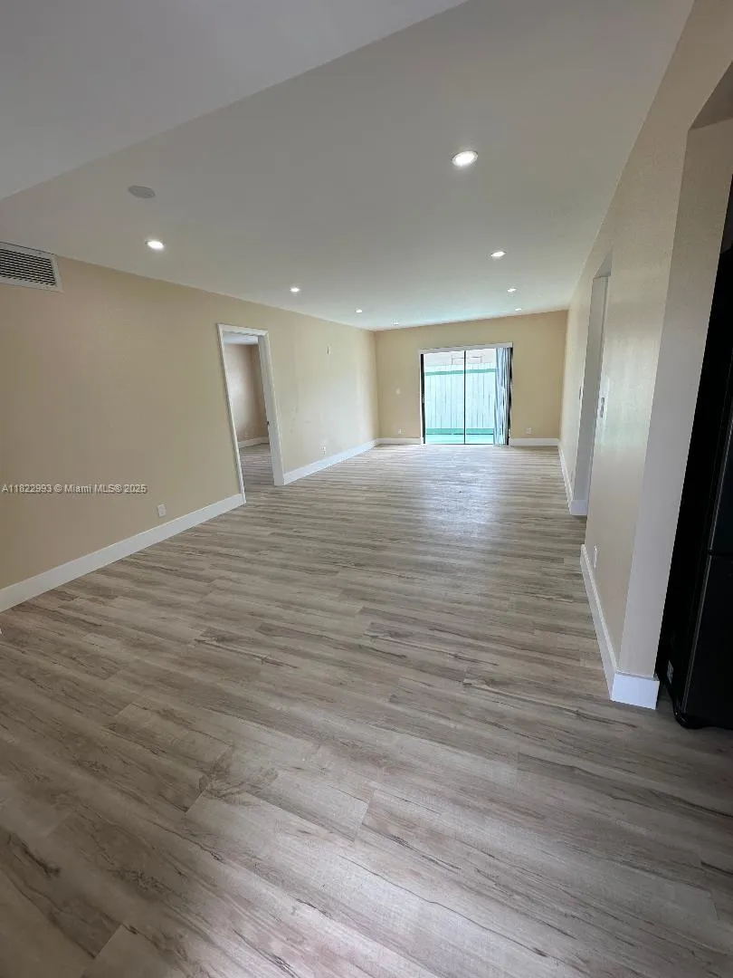 Hollywood, Florida 33020, United States, 2 Bedrooms Bedrooms, ,2 BathroomsBathrooms,Residential,Active,152196