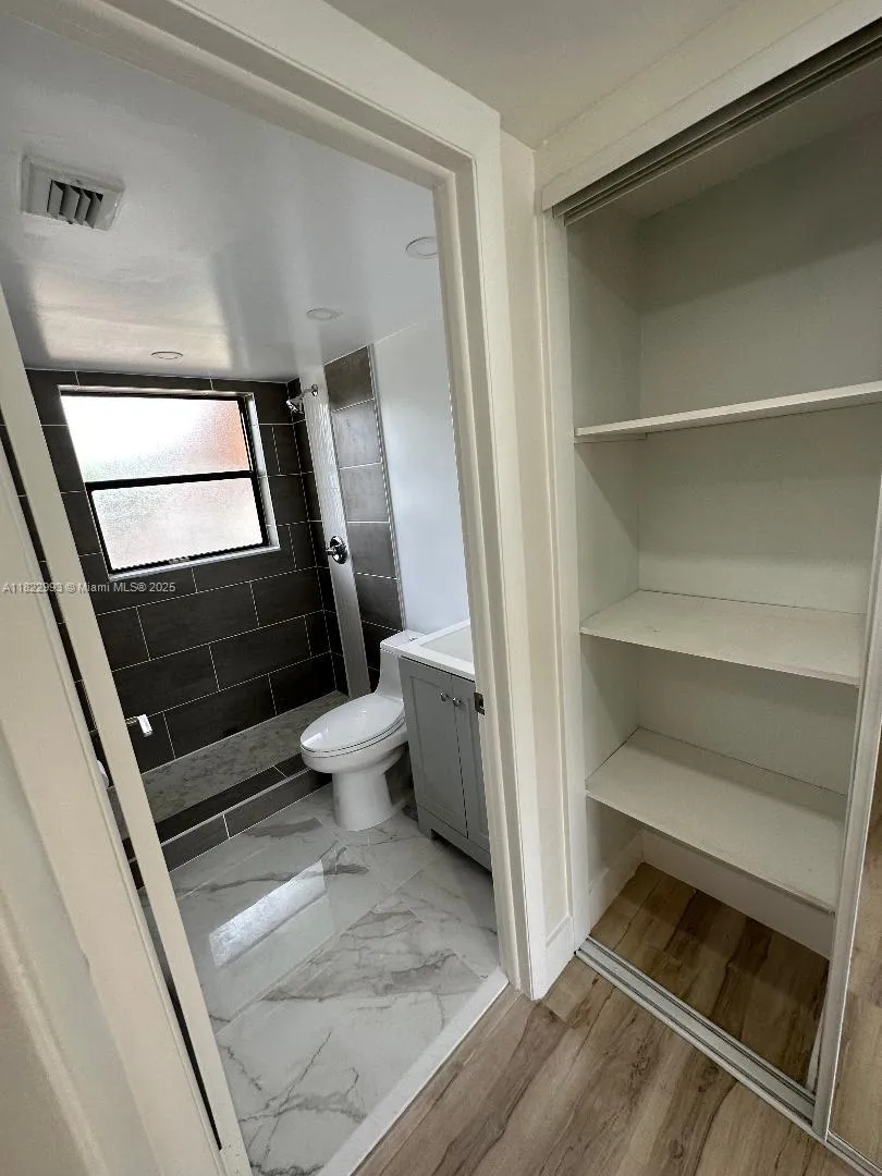 Hollywood, Florida 33020, United States, 2 Bedrooms Bedrooms, ,2 BathroomsBathrooms,Residential,Active,152196