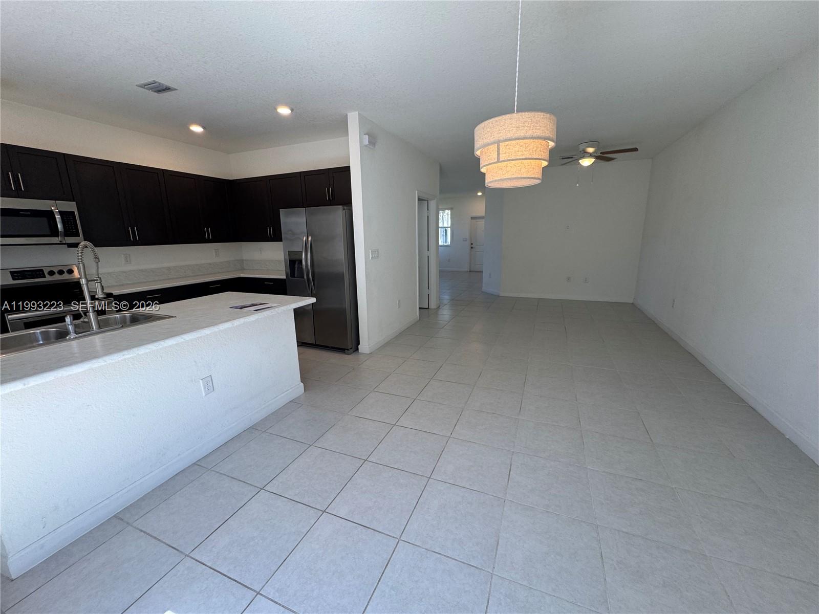 RIVIERA AT HOMESTEAD - Residential Lease