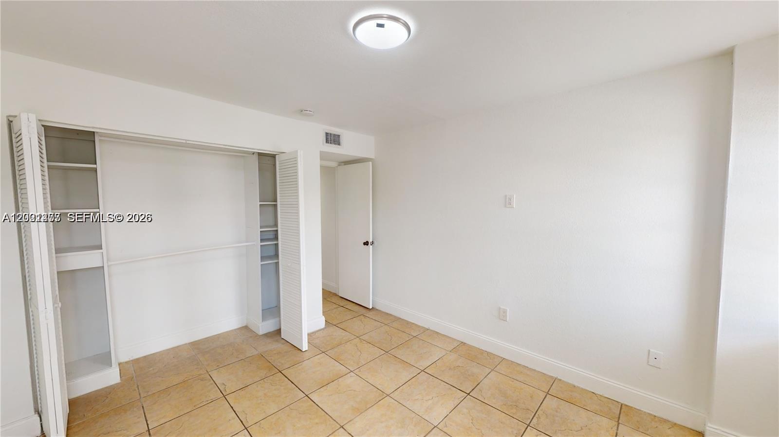 RIO CRISTAL CONDO - Residential
