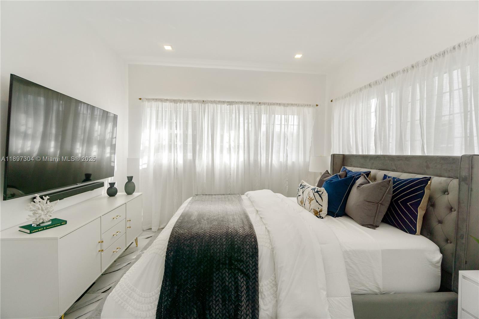 LINCOLN SUB - Residential Lease