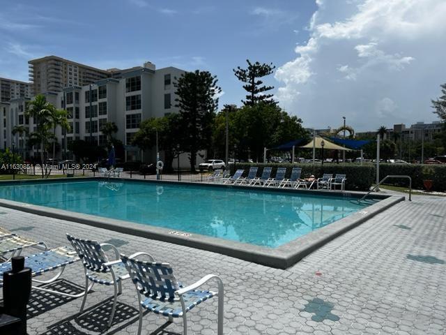 Photo 1 of 17570 Atlantic Blvd 419, Sunny Isles Beach, Florida, $2,100, Web #: 11630851