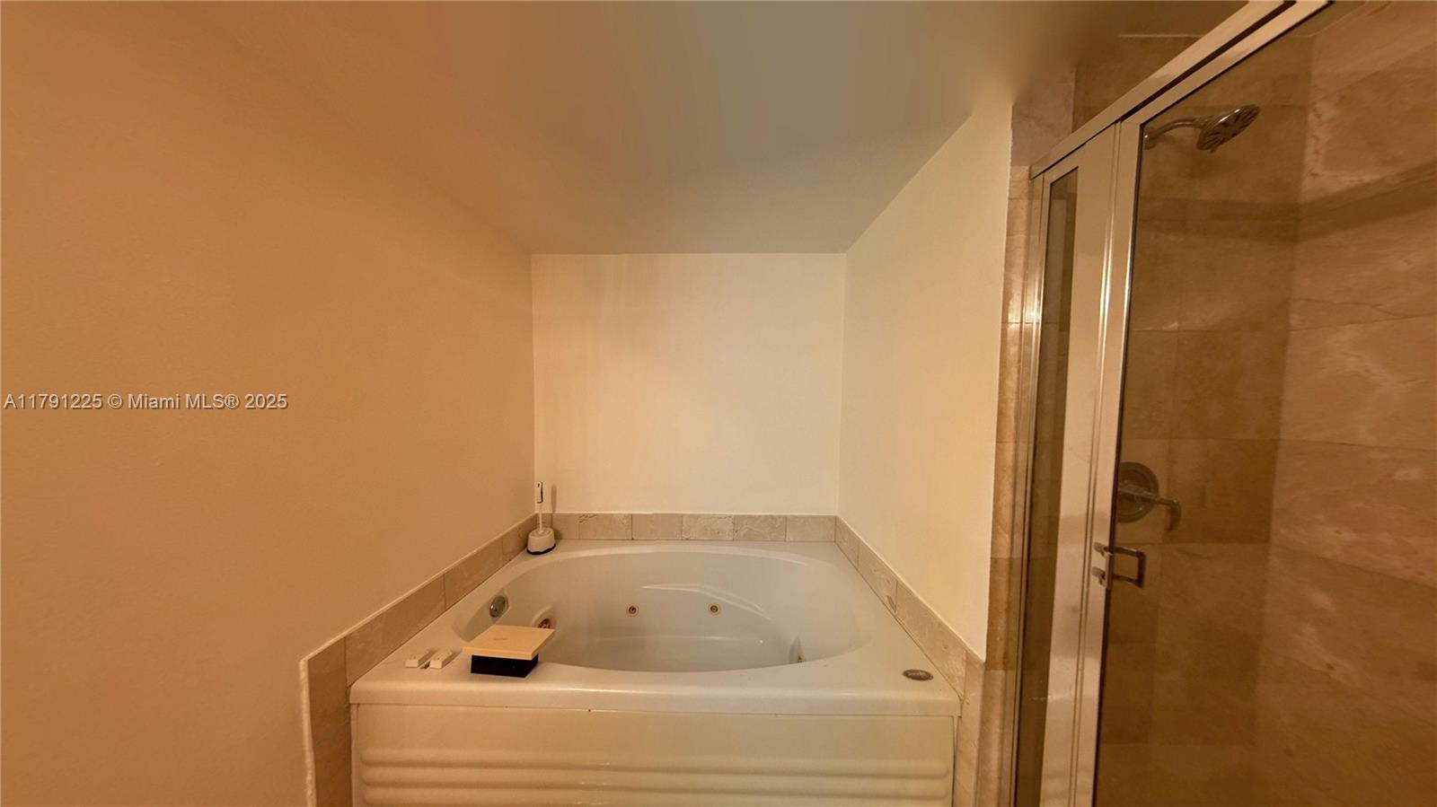 NAUTICA CONDO - Residential