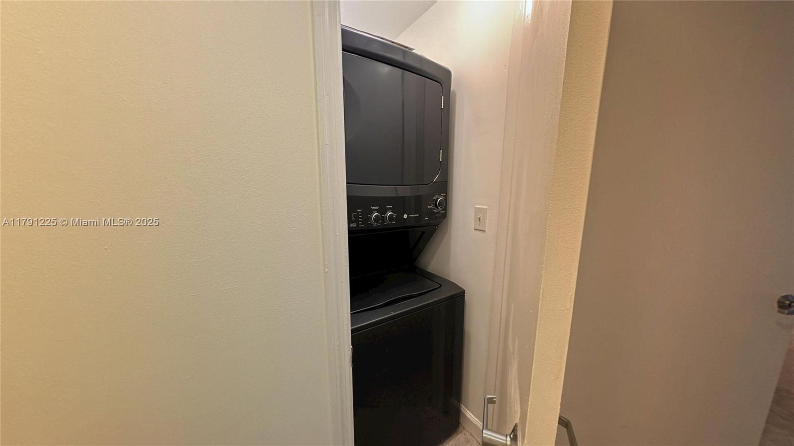 NAUTICA CONDO - Residential