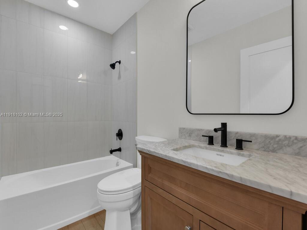 MCGREGOR GROVES - Residential