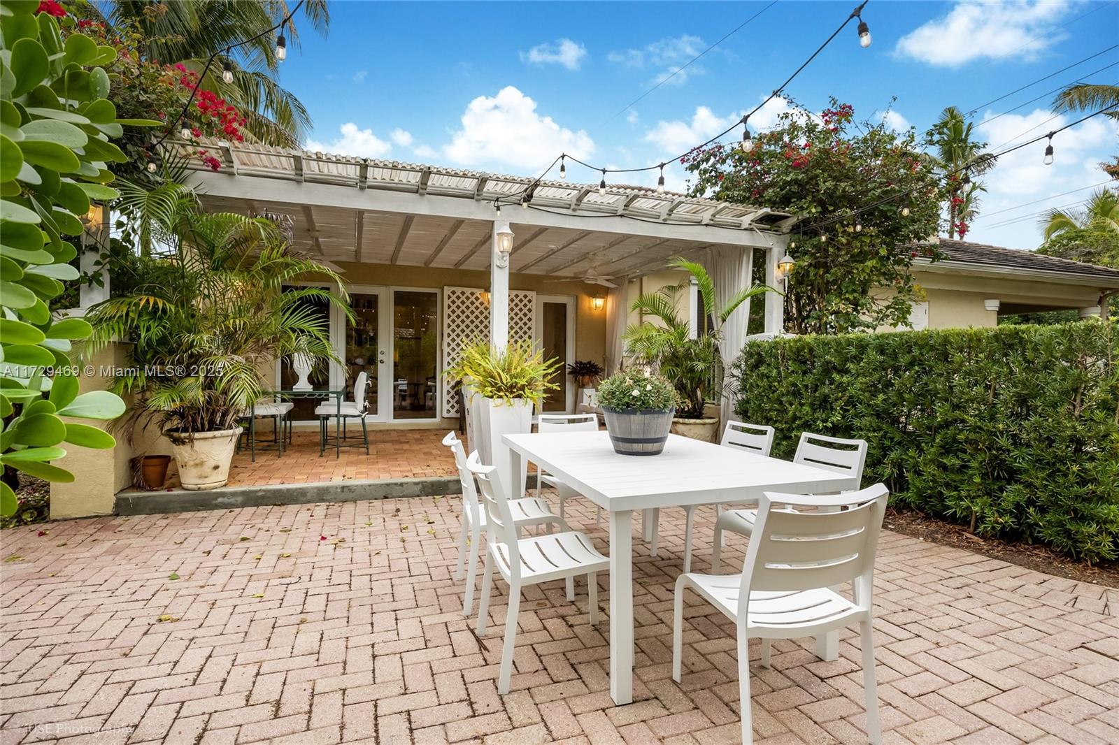 SHEAR GROVES - Residential