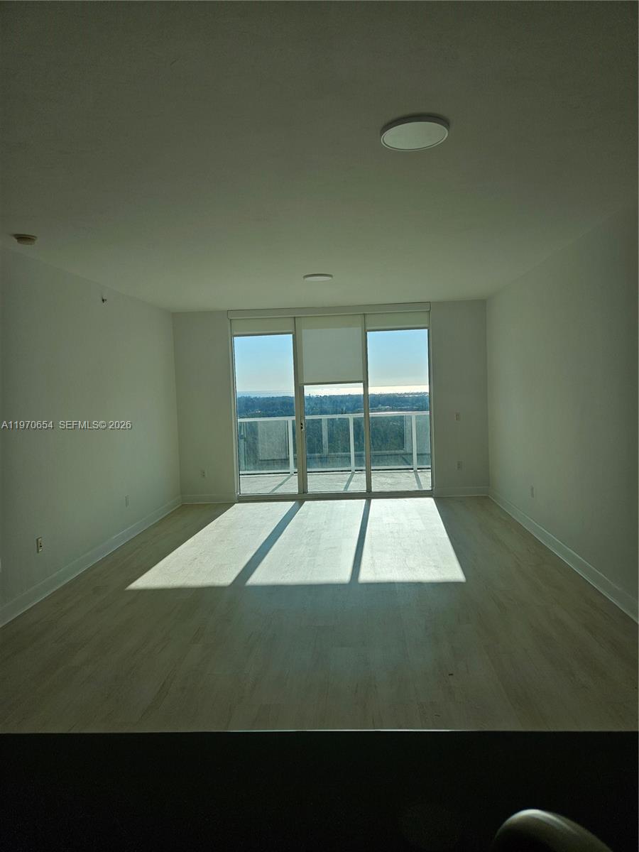 THE OAKS I CONDO - Residential