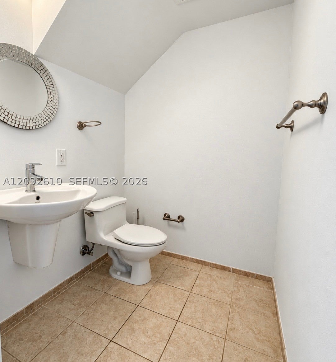 60 SW 13th St 1411