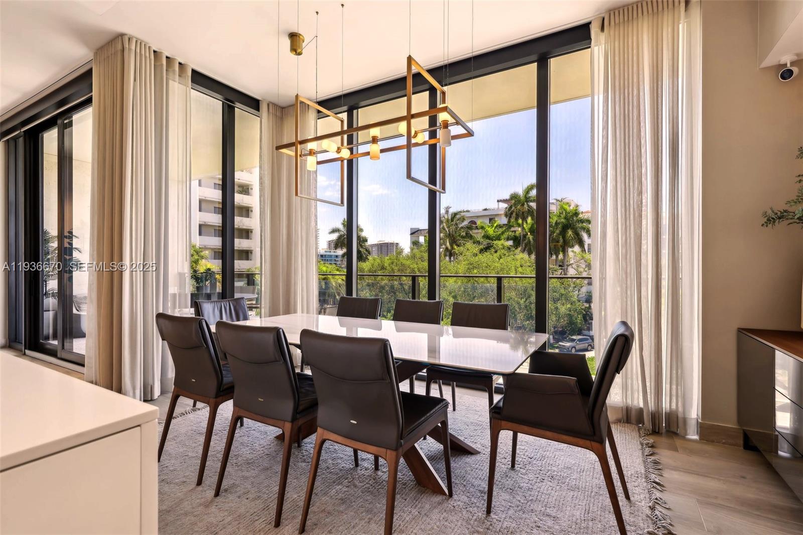 3581 E Glencoe St 309