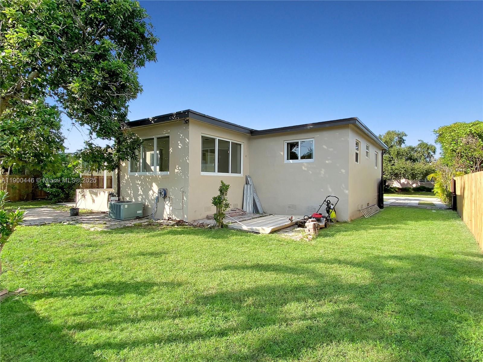 MIRACLE MANOR 1ST ADDN - Residential Lease