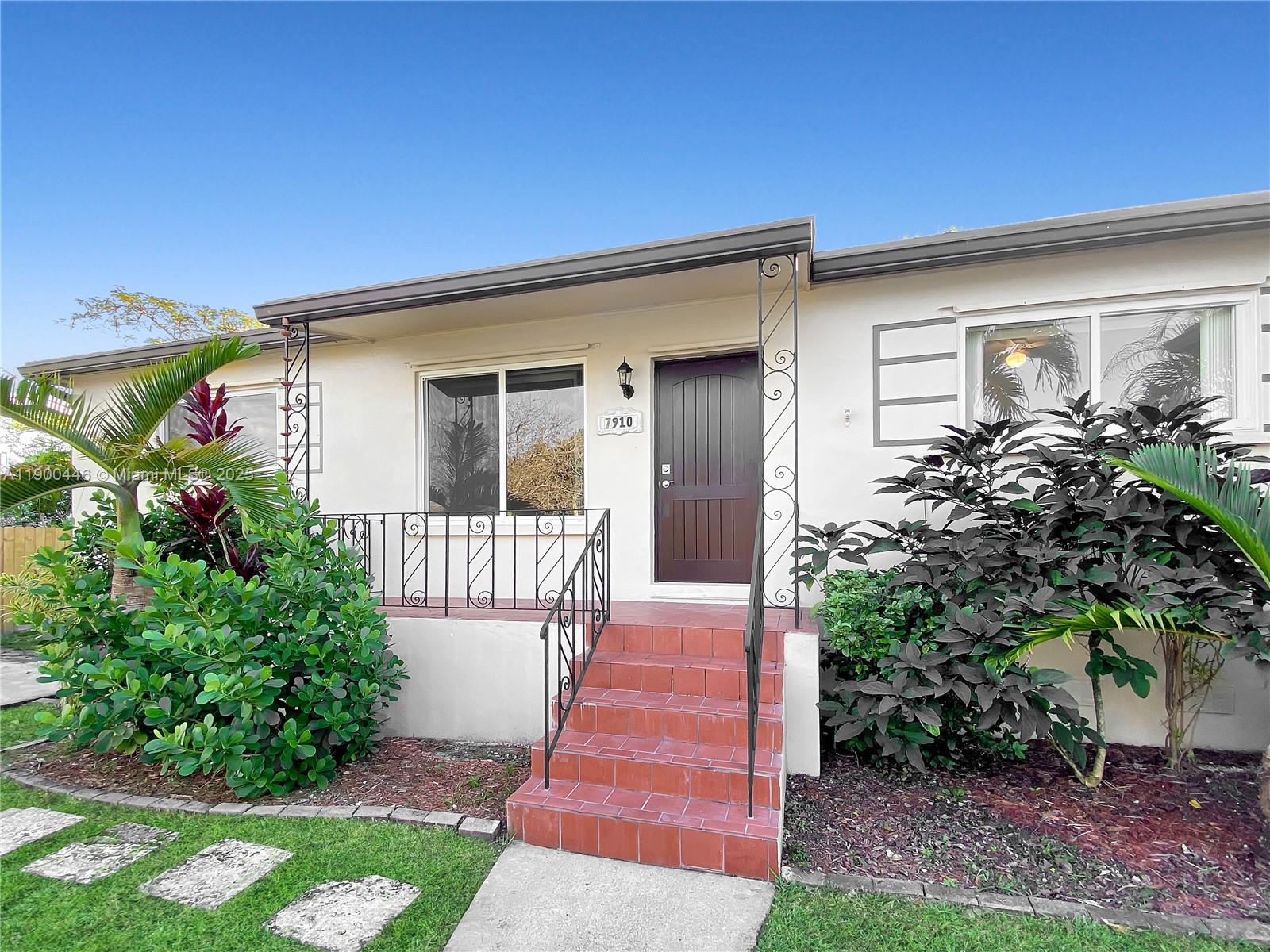 MIRACLE MANOR 1ST ADDN - Residential Lease