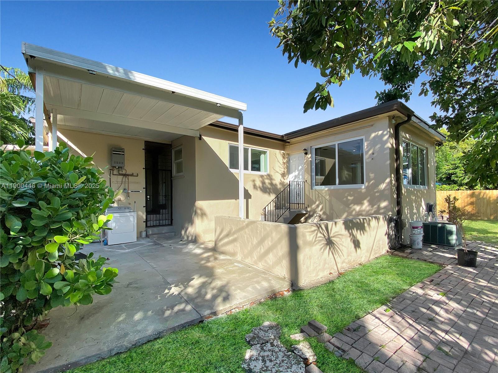 MIRACLE MANOR 1ST ADDN - Residential Lease