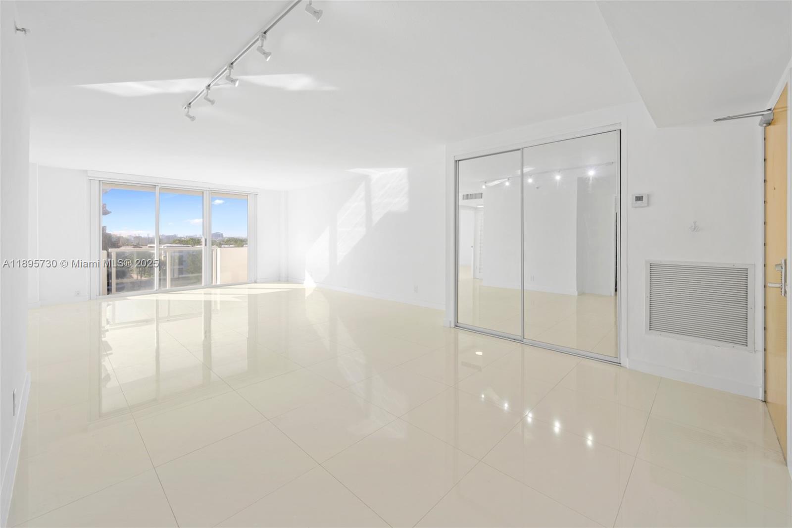 CARLISLE ON THE OCEAN - Residential