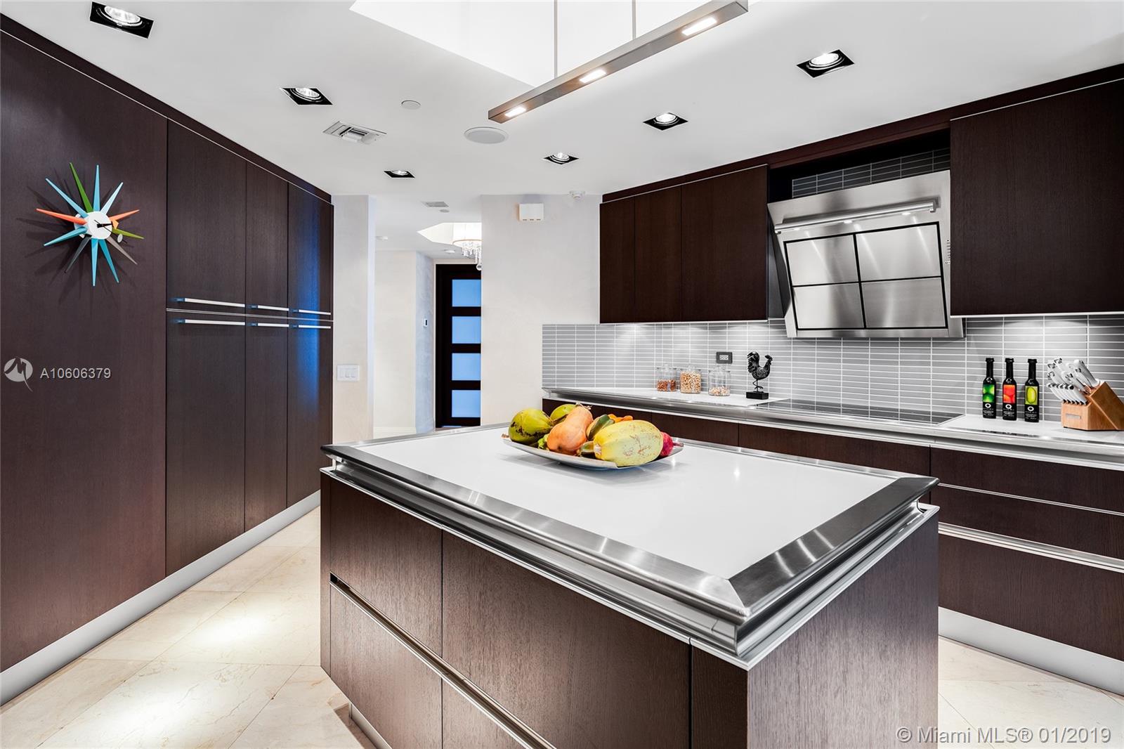 7600 OCEANSIDE AT FISHER - Residential