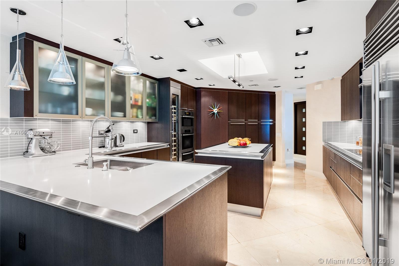 7600 OCEANSIDE AT FISHER - Residential