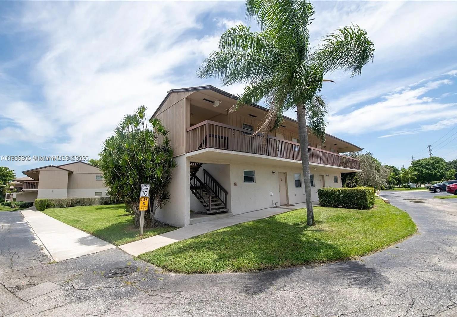 Modern 1-bedroom, 1-bath condo just minutes from Downtown Delray and the beach. Features include new flooring, updated kitchen and bath, in-unit washer/dryer, and central A/C. Water included. Community pool, guest parking, and pet-friendly (with restrictions). Quick access to I-95, shopping, and dining.
Min. credit score 700. $150 application fee. 12-month lease. Available Sept 1st. Tenant Occupied.