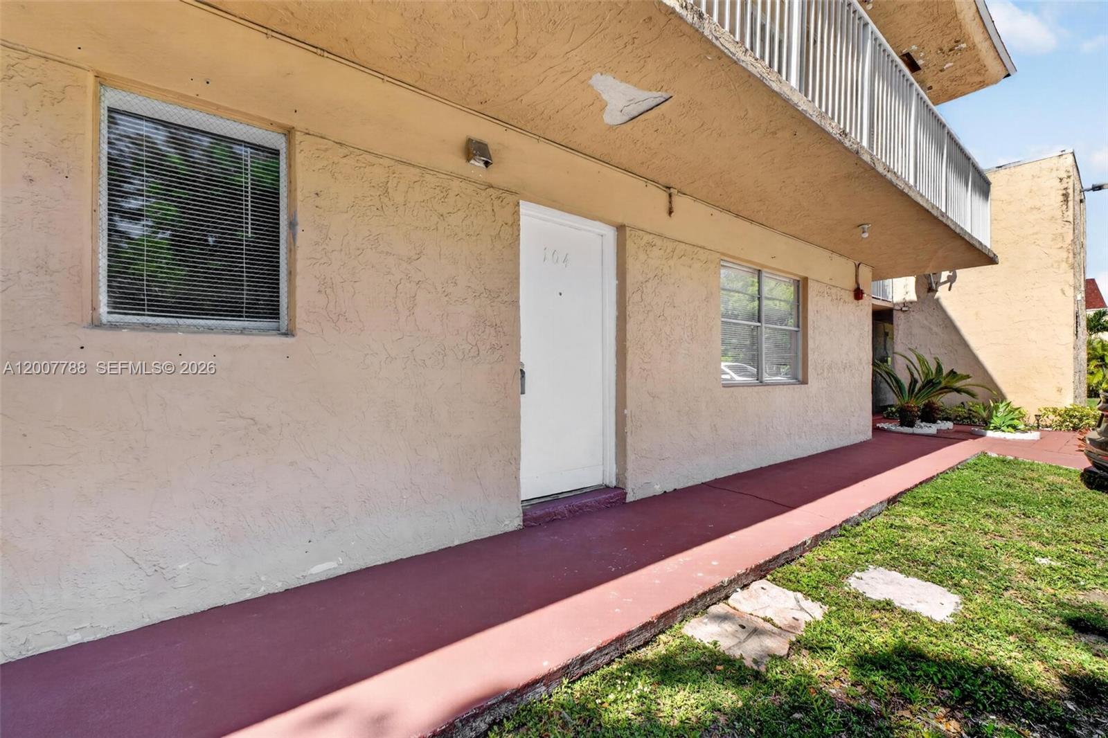 240 NW 107th Ave 104