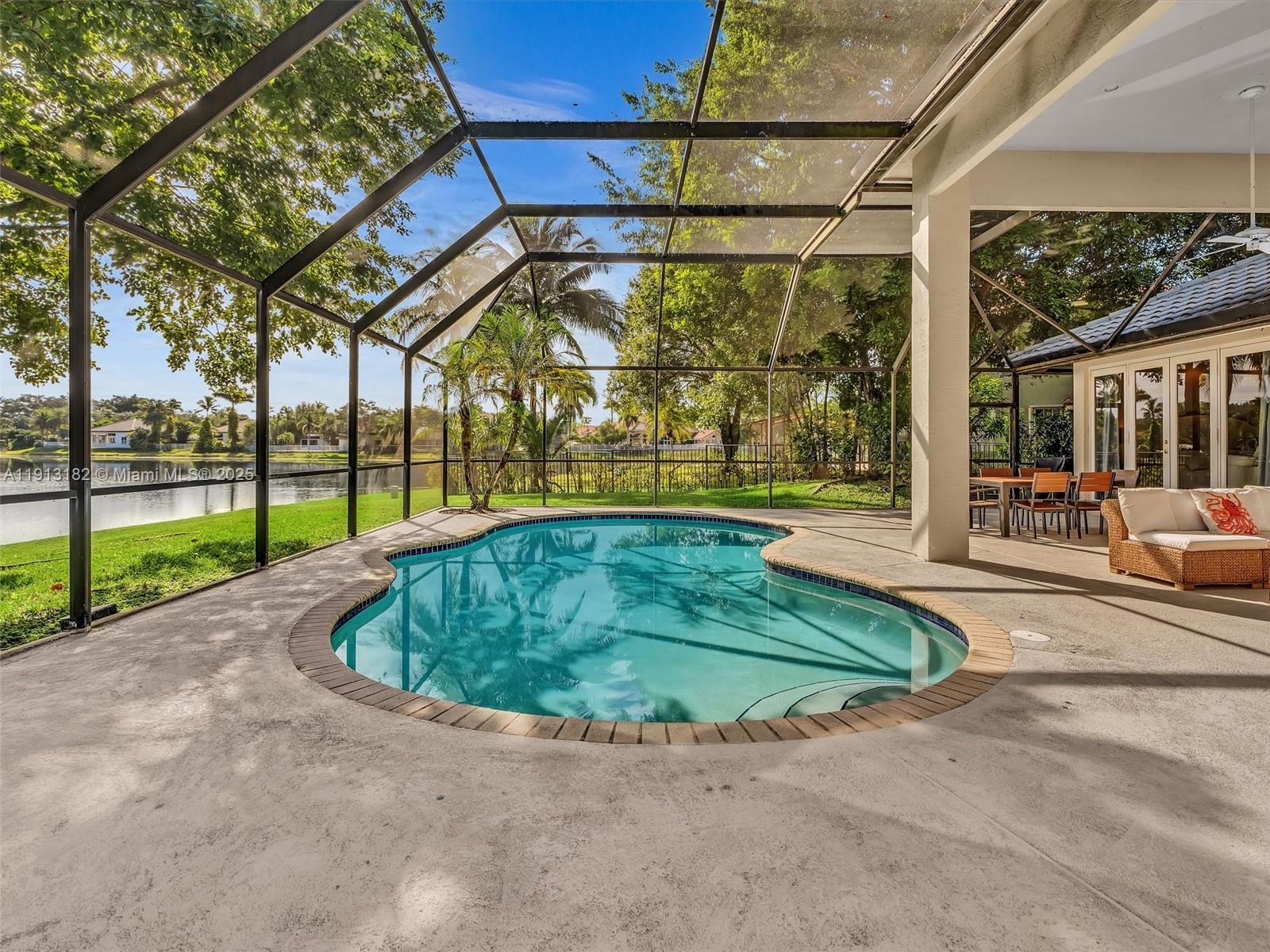 MEADOWOOD - Residential