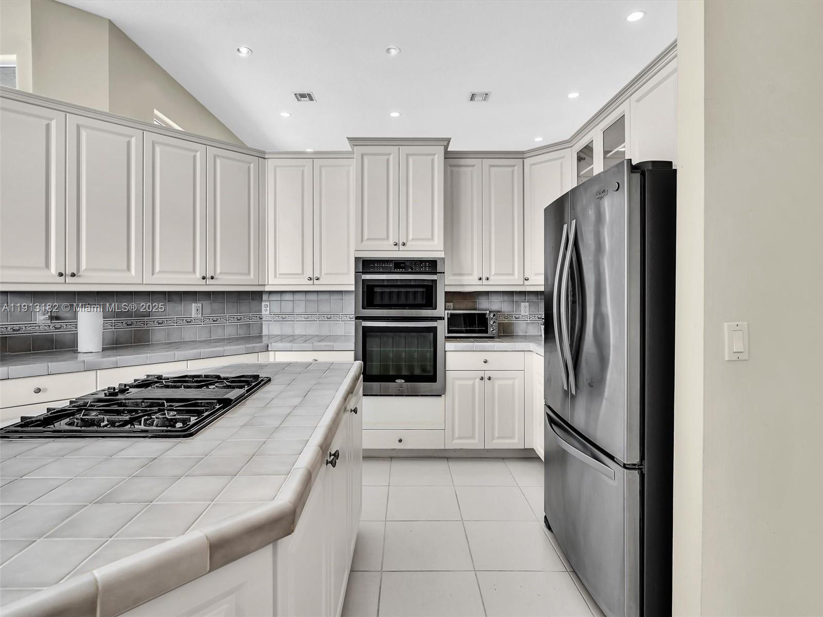 MEADOWOOD - Residential