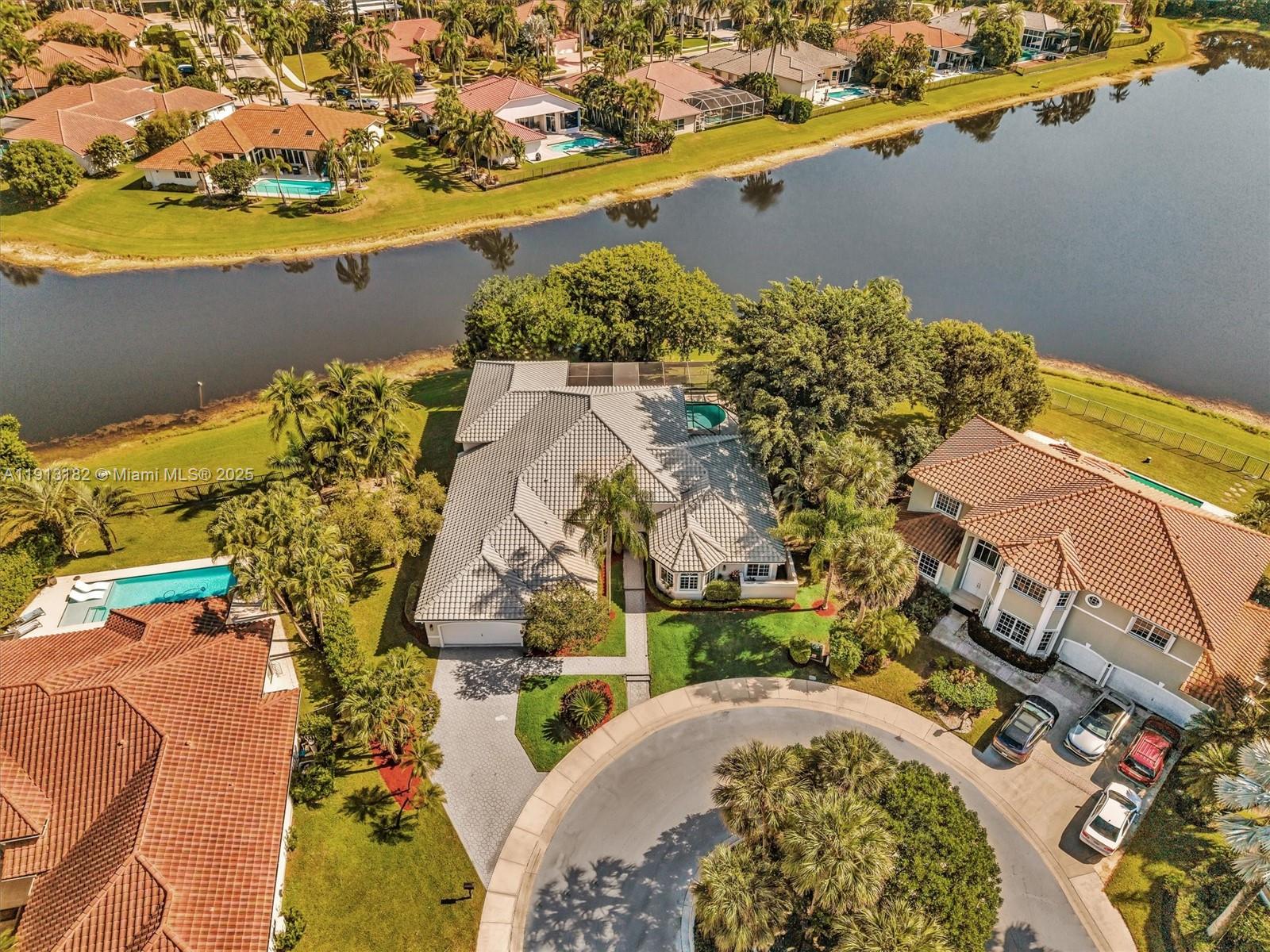 MEADOWOOD - Residential