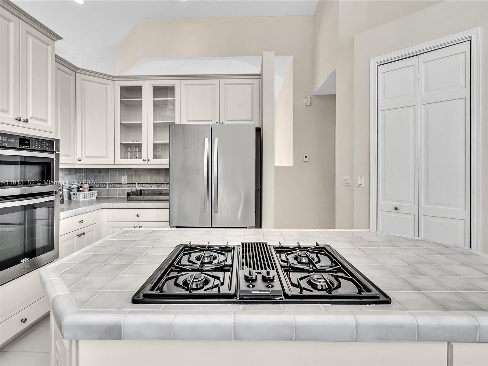 MEADOWOOD - Residential