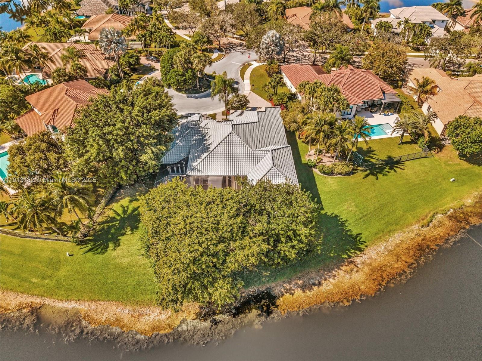 MEADOWOOD - Residential