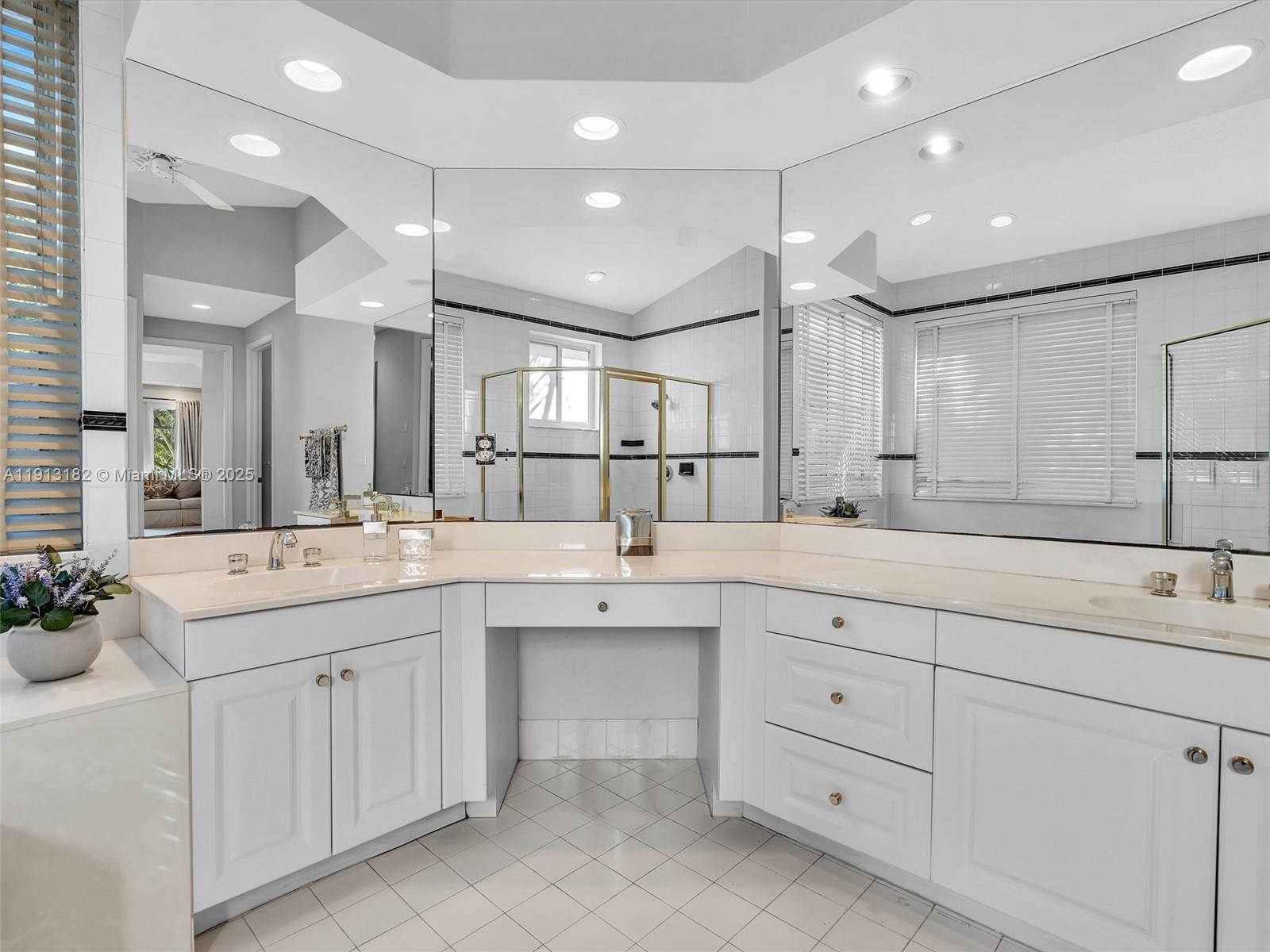 MEADOWOOD - Residential