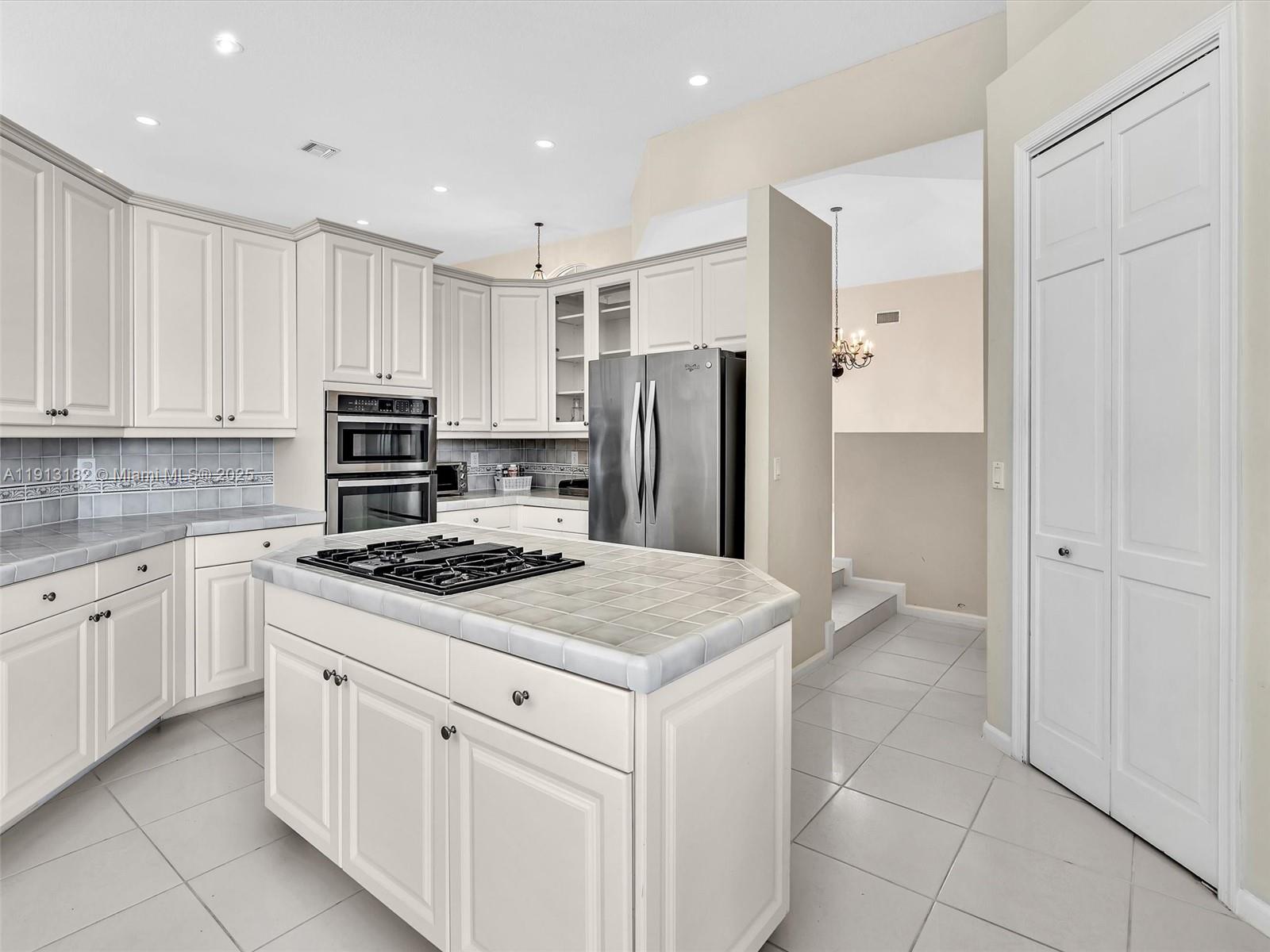 MEADOWOOD - Residential