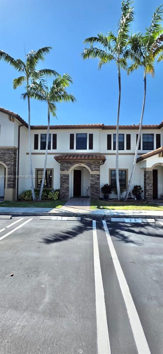 MARTINIQUE AT OASIS REPLA - Residential Lease