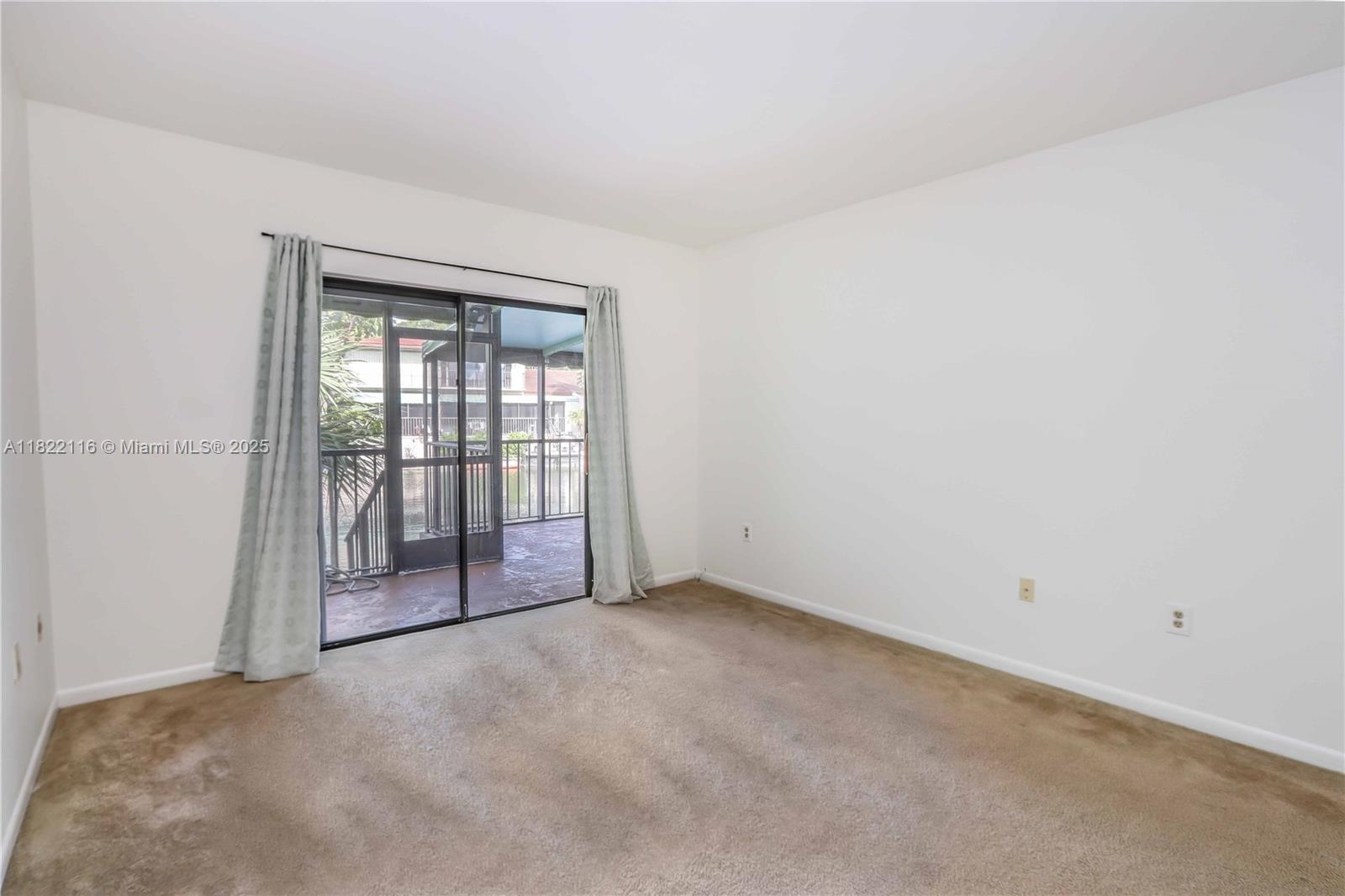 MIAMI LAKES - LAKE SANDRA - Residential Lease