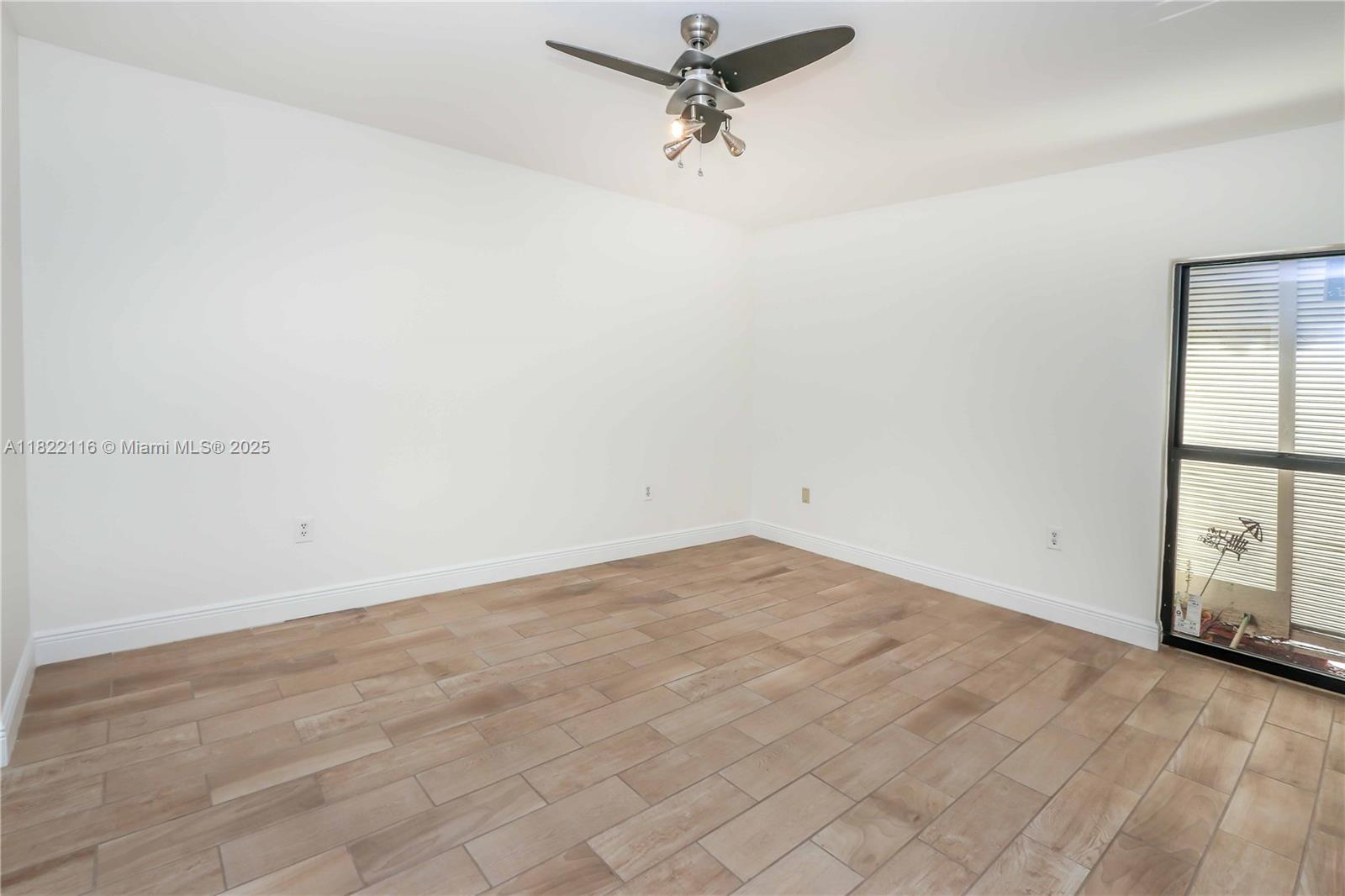 MIAMI LAKES - LAKE SANDRA - Residential Lease