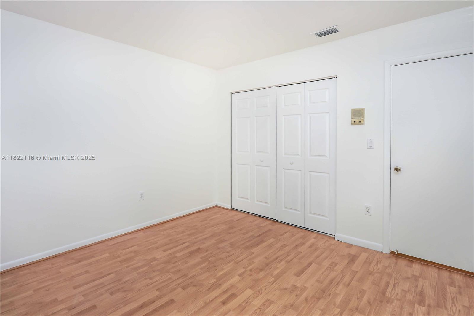 MIAMI LAKES - LAKE SANDRA - Residential Lease