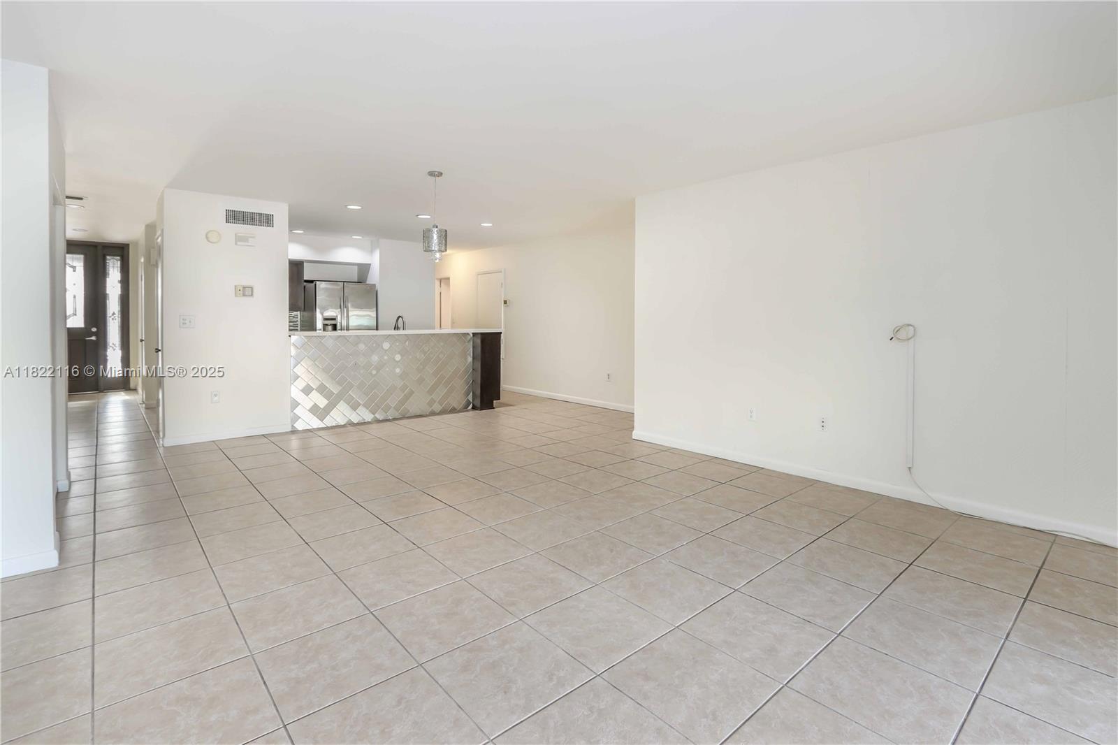 MIAMI LAKES - LAKE SANDRA - Residential Lease