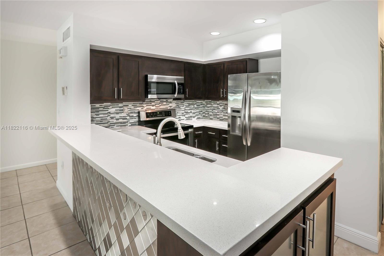 MIAMI LAKES - LAKE SANDRA - Residential Lease
