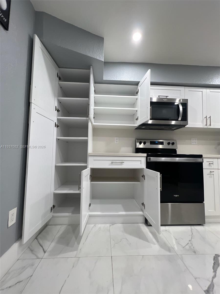 TOWERS OF WESTLAND CONDO - Residential