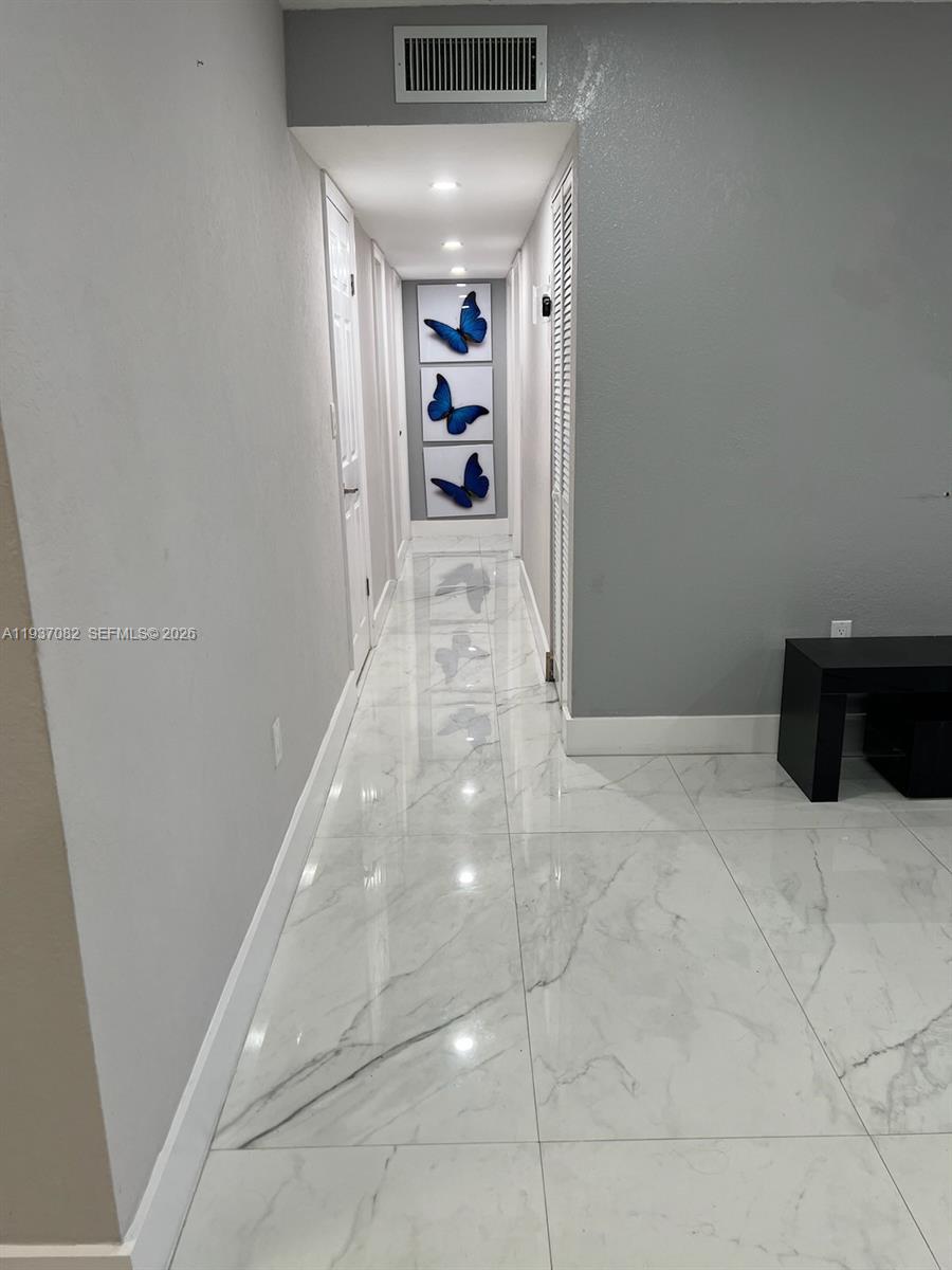 TOWERS OF WESTLAND CONDO - Residential