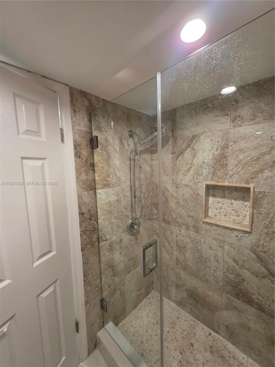 TOWERS OF WESTLAND CONDO - Residential