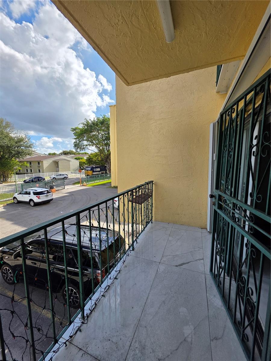 TOWERS OF WESTLAND CONDO - Residential