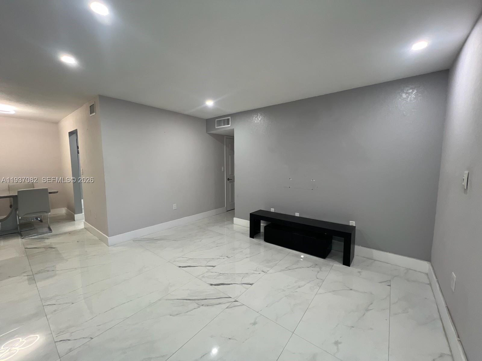 TOWERS OF WESTLAND CONDO - Residential