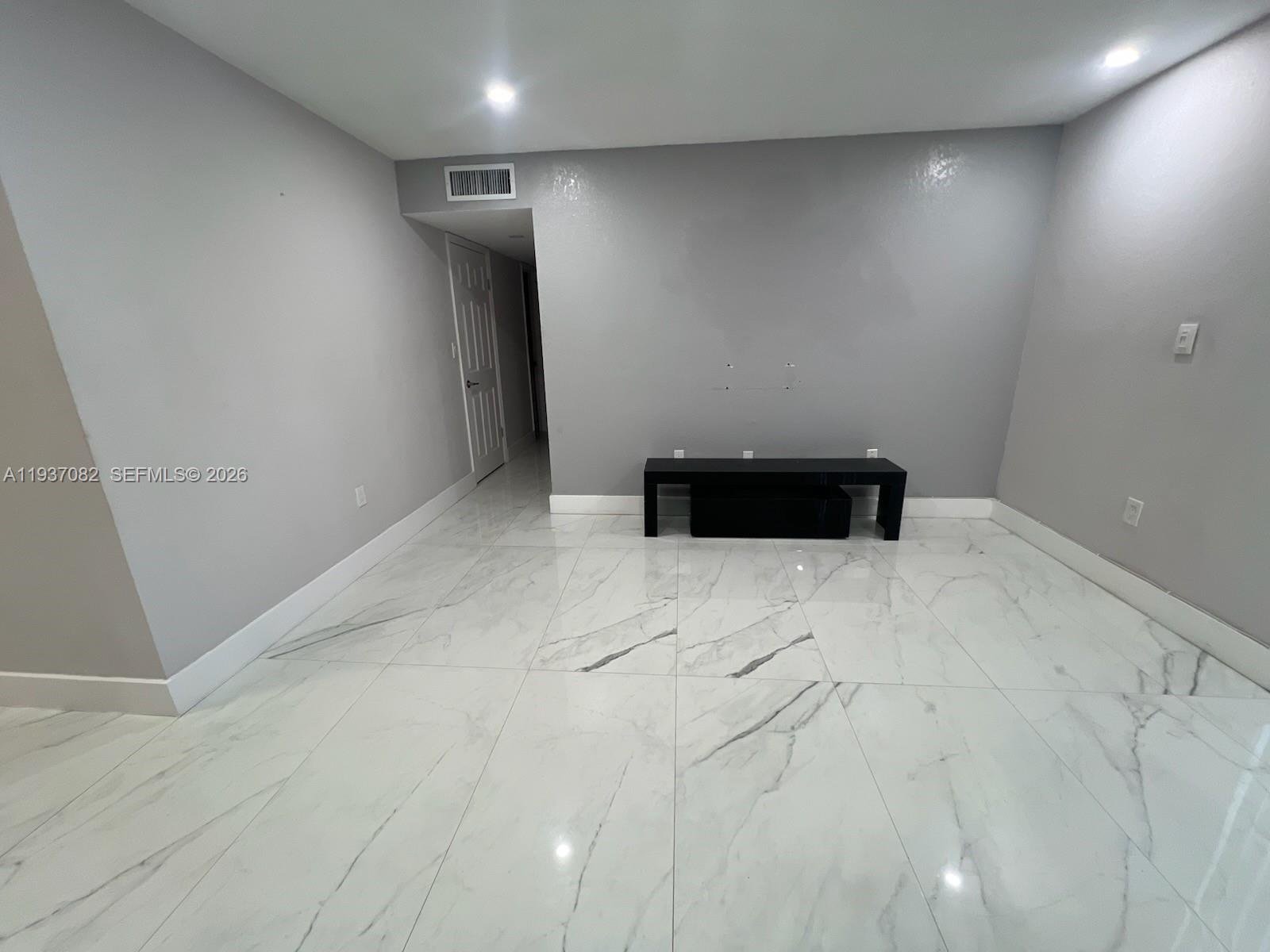 TOWERS OF WESTLAND CONDO - Residential