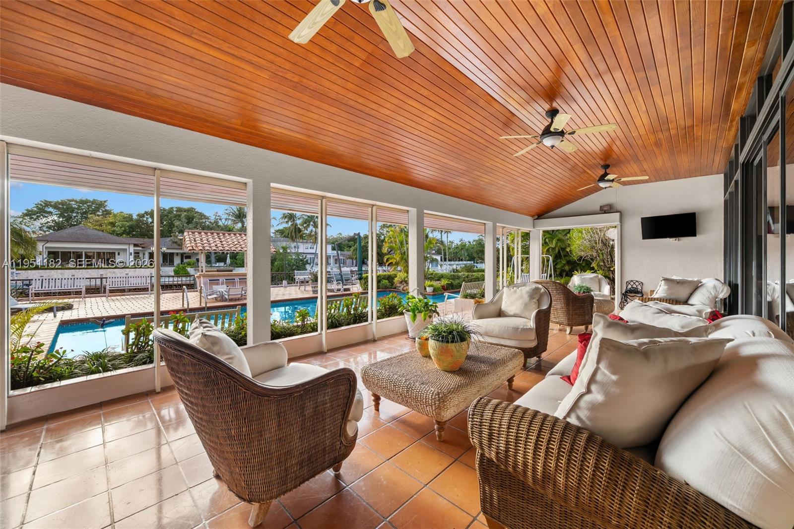 CORAL GABLES RIVIERA SEC - Residential