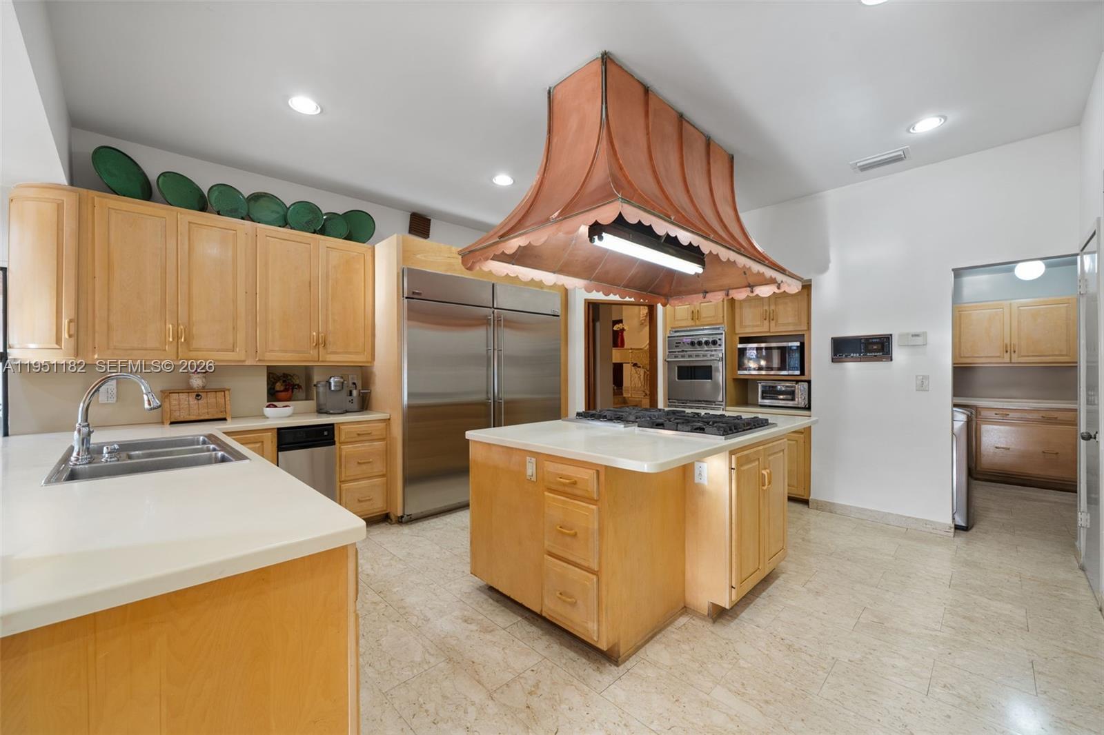 CORAL GABLES RIVIERA SEC - Residential