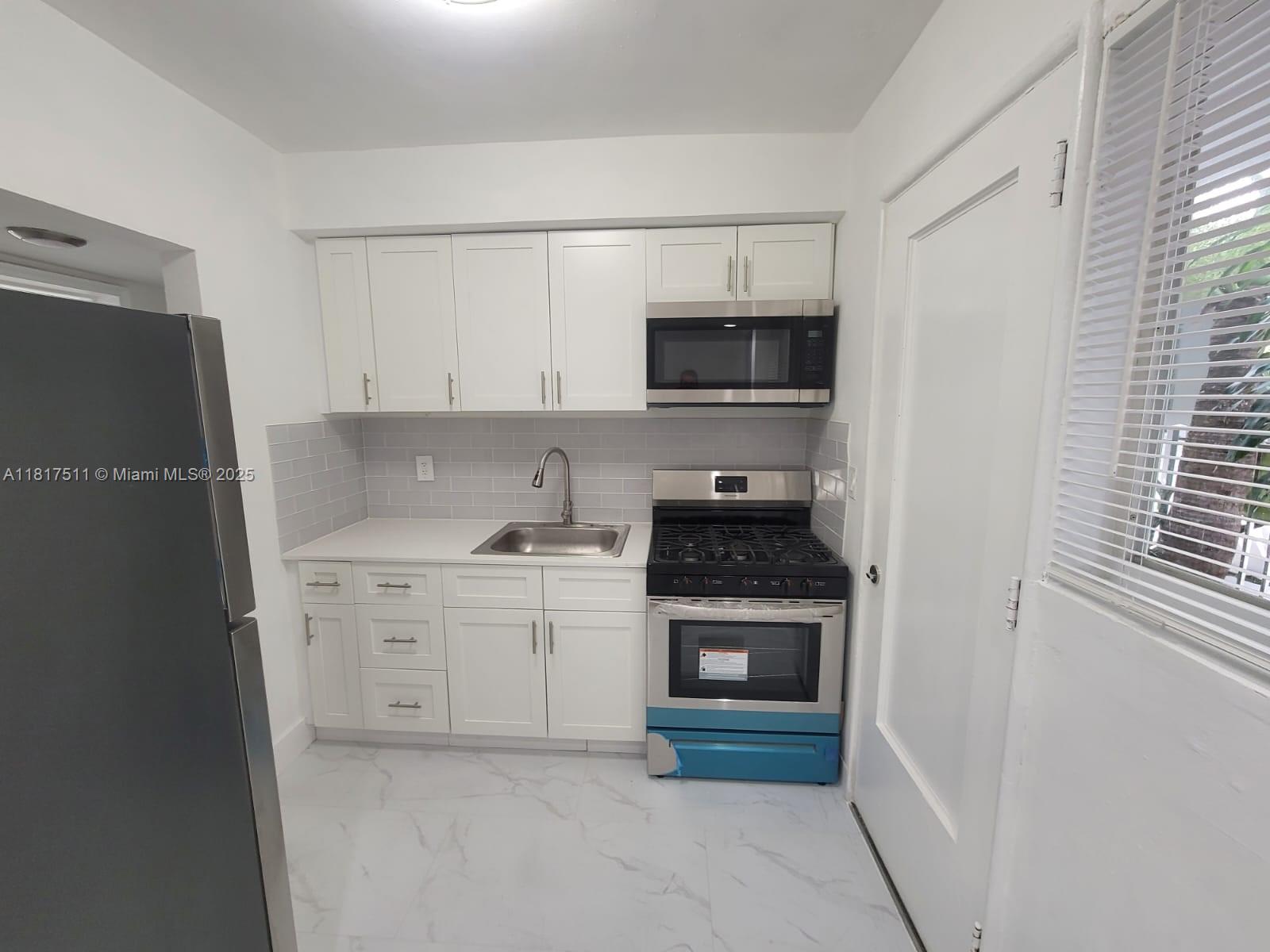 Rental Property at 7435 Byron Ave 04, Miami Beach, Miami-Dade County, Florida - Bedrooms: 2 
Bathrooms: 1  - $2,300 MO.
