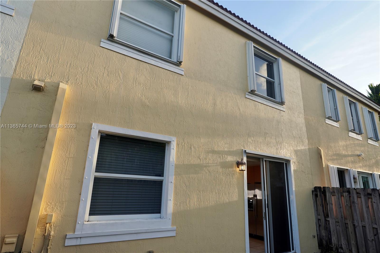 SORRENTO TOWNHOMES - Residential Lease