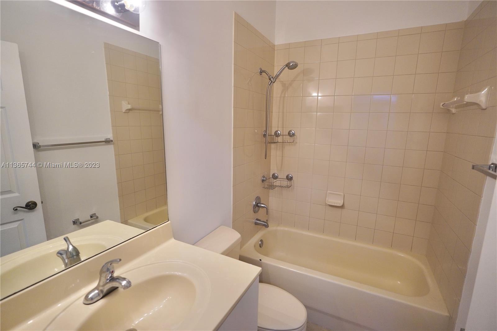 SORRENTO TOWNHOMES - Residential Lease